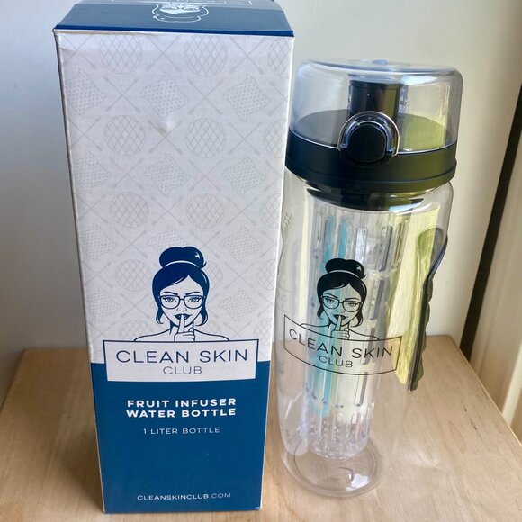 Clean Skin Club: Fruit Infuser Watter Bottle, 1 L, New in Original Packaging. - Picture 4 of 7